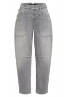 Jeans mit Schmuckbändern