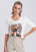 Shirt with sparkling ornamental stone trimming