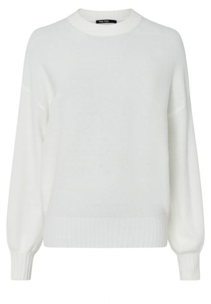 Soft sweater with round neck