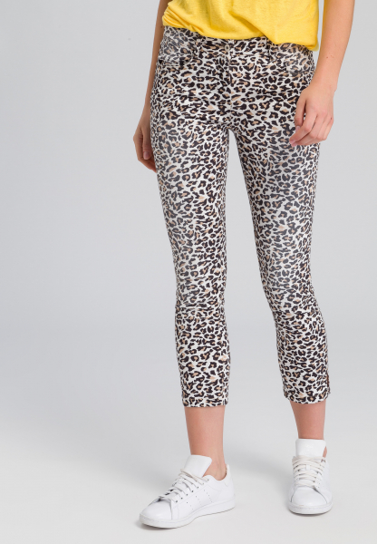 Jeans im Leoparden-Dessin