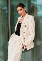 Taillierter Blazer mit Streifenmuster