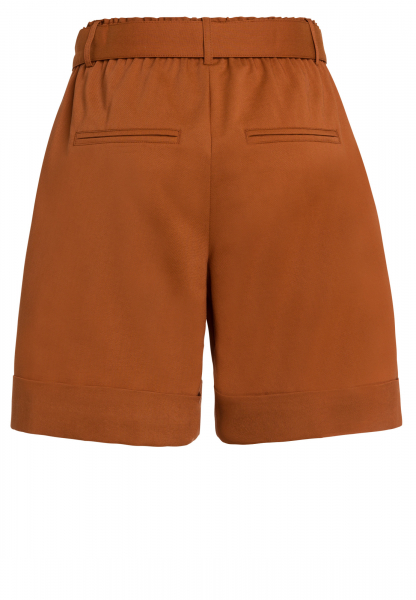 Bermuda shorts with fine structure