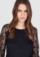 Long-sleeved blouse with lace