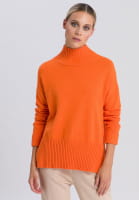Sweater with extended back