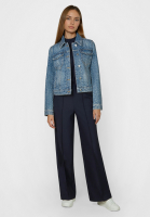 Denim jacket with drop needle pattern