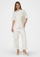 Short-sleeved blouse with embroidery