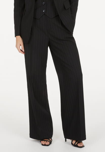 Bundfaltenhose mit Nadelstreifenmuster