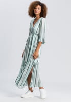 Dress in stripe-look