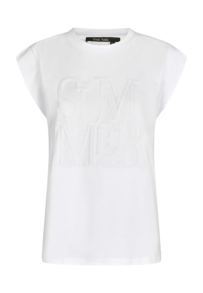 T-shirt with 3D embossing