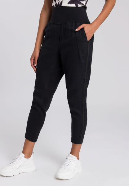 Pants with ribbed cuffs