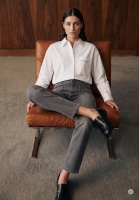 Utility-style barrel jeans