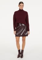 Pullover mit Knöpfen