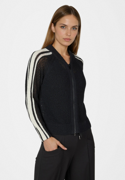 Strickjacke aus Netz-Struktur