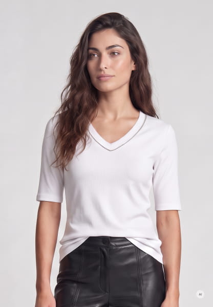 Ribbed shirt with decorative trim